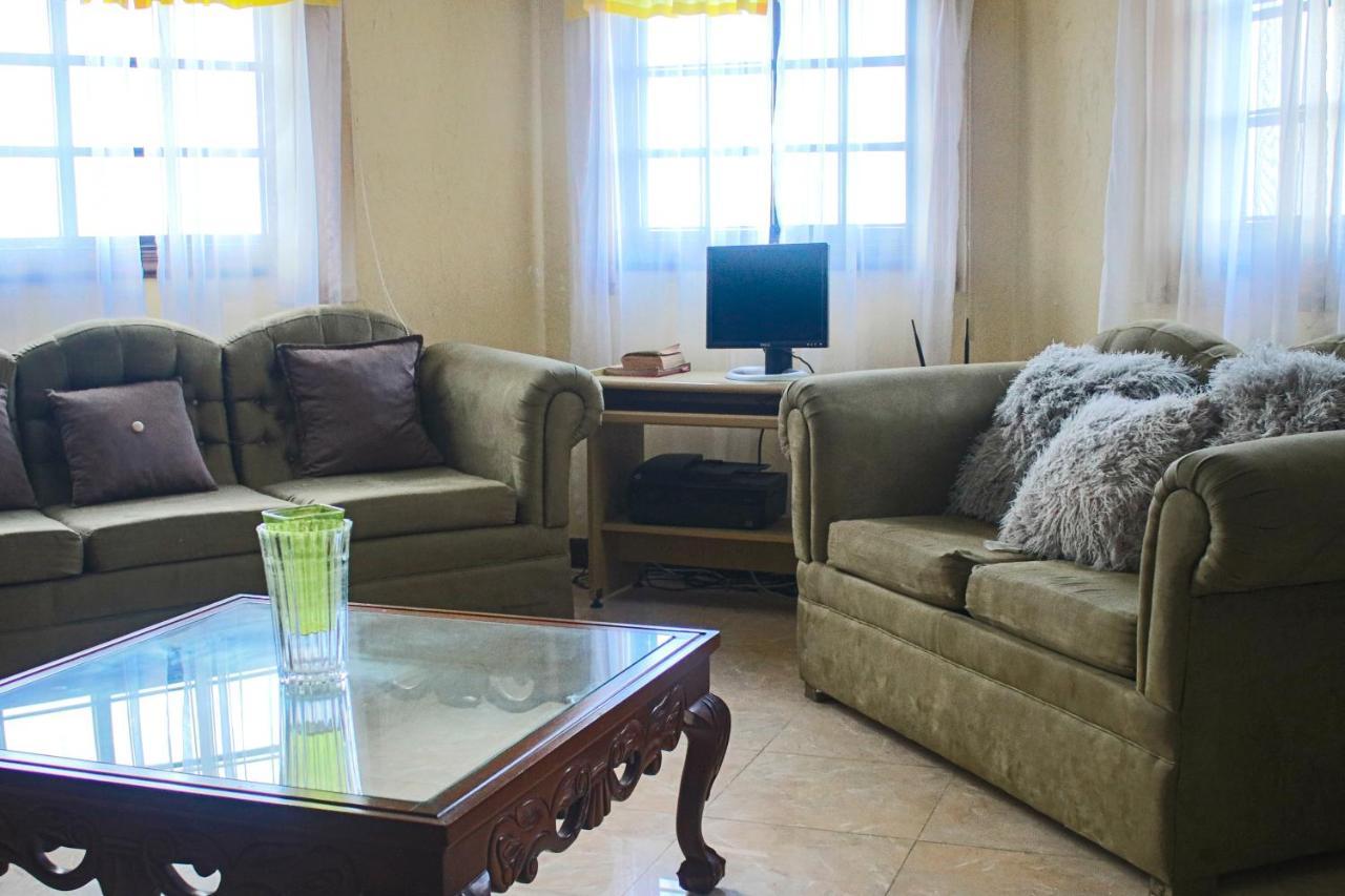 Clarridge View Guesthouse Montego Bay Esterno foto